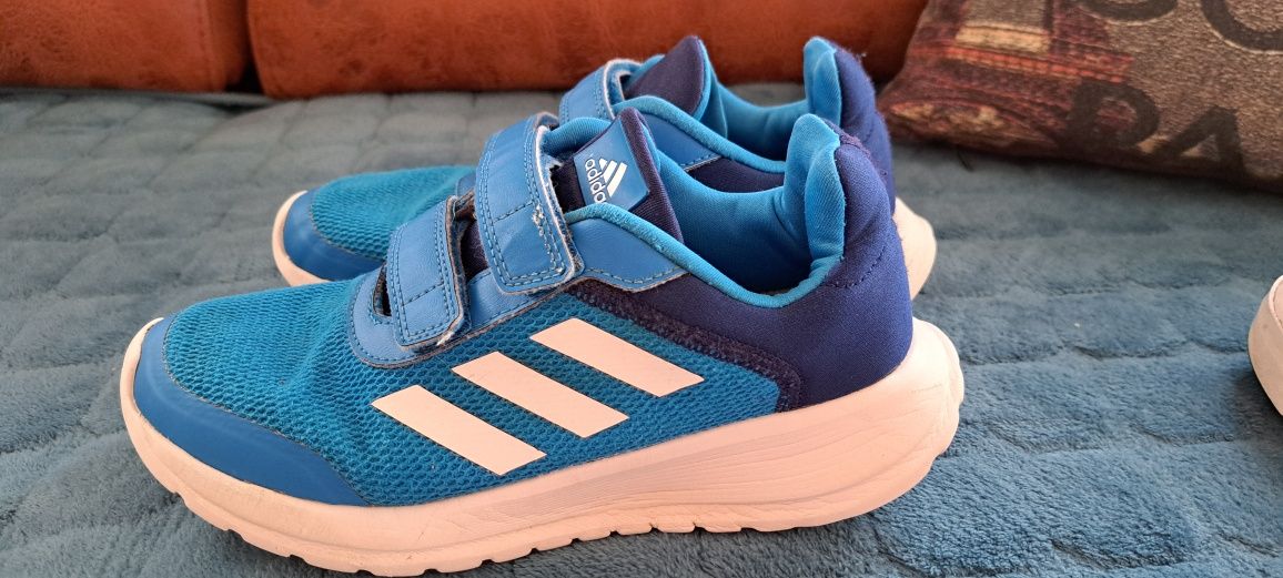 Adidas Оригинални 35 номер