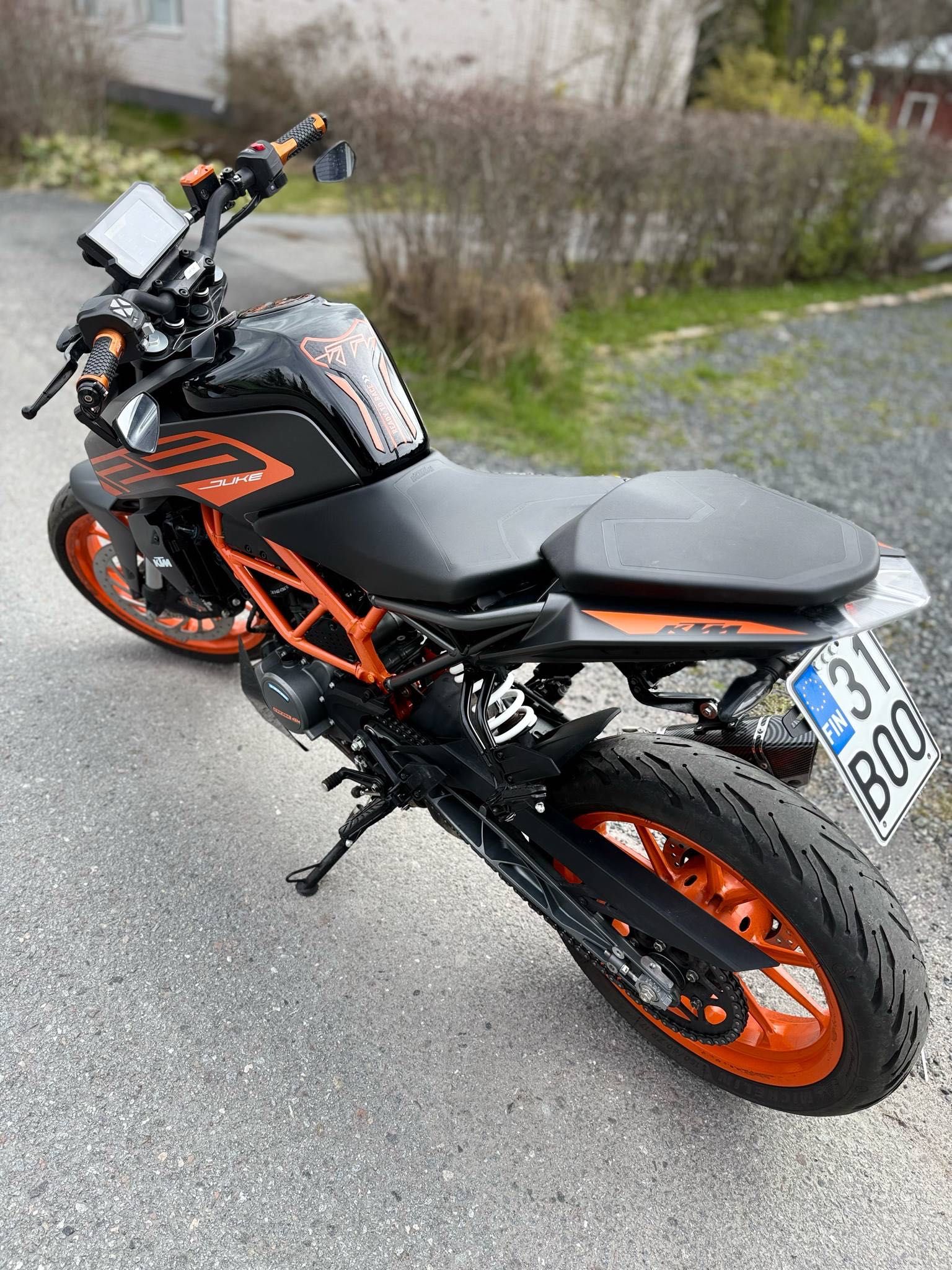 Ktm duke 125  2021