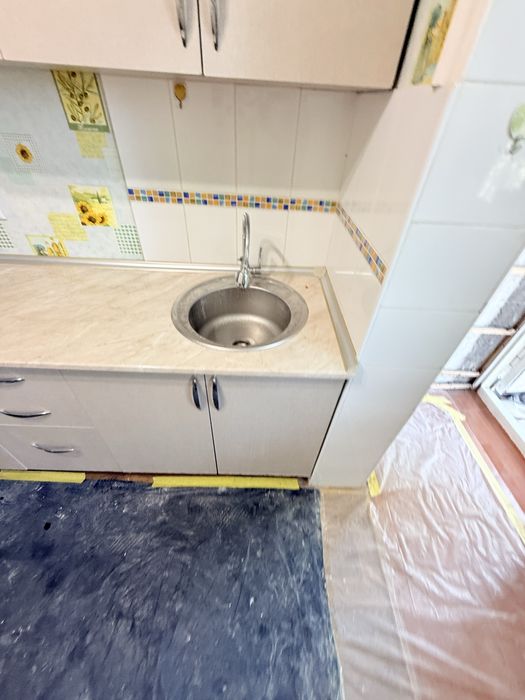 Mebel kuxinni sastayanasi yaxshi ishlatsa boladi zor