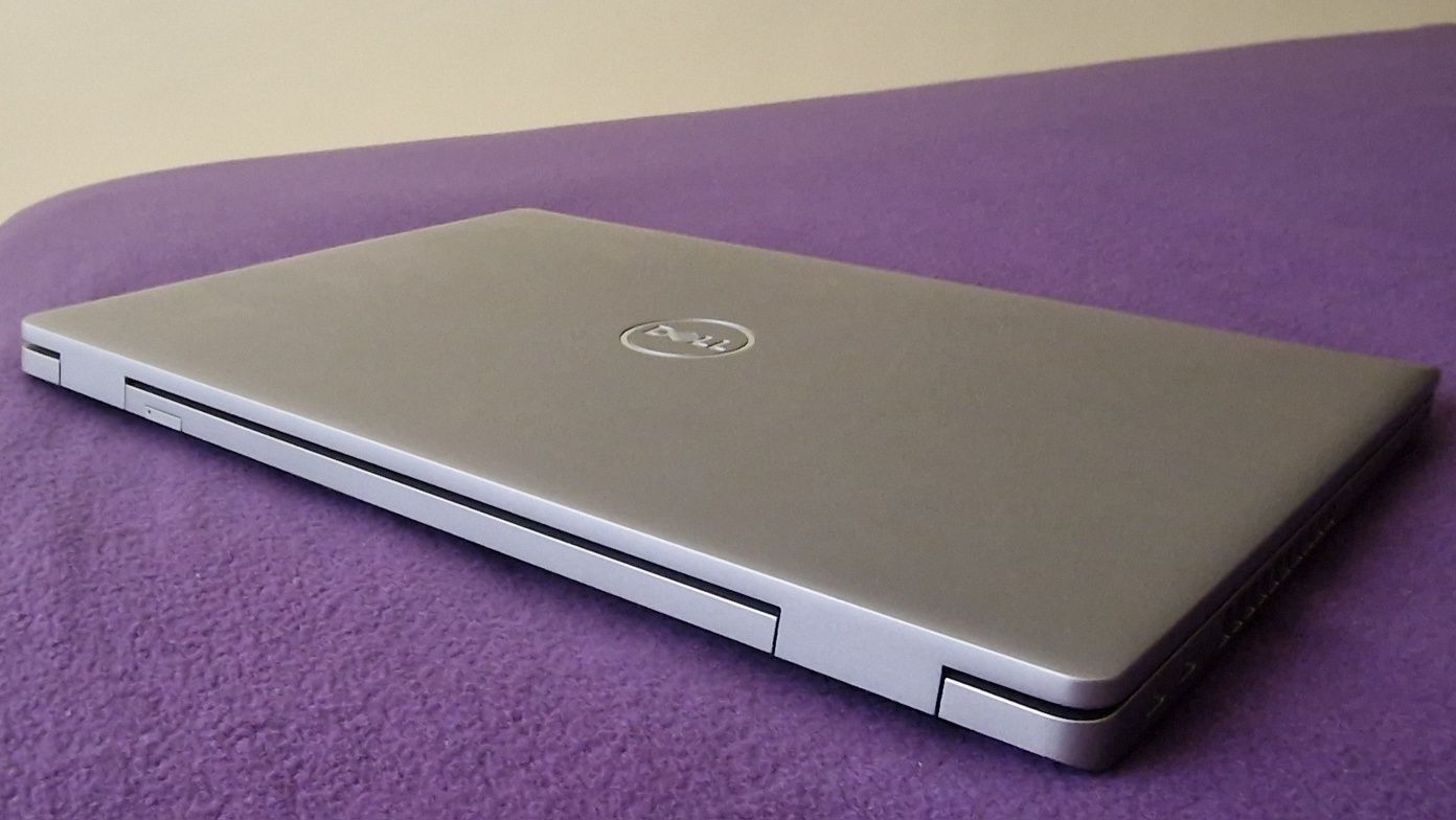 Dell Latitude 5521 15.6" i7-11850H Nvidia MX450 32/512GB Windows 11