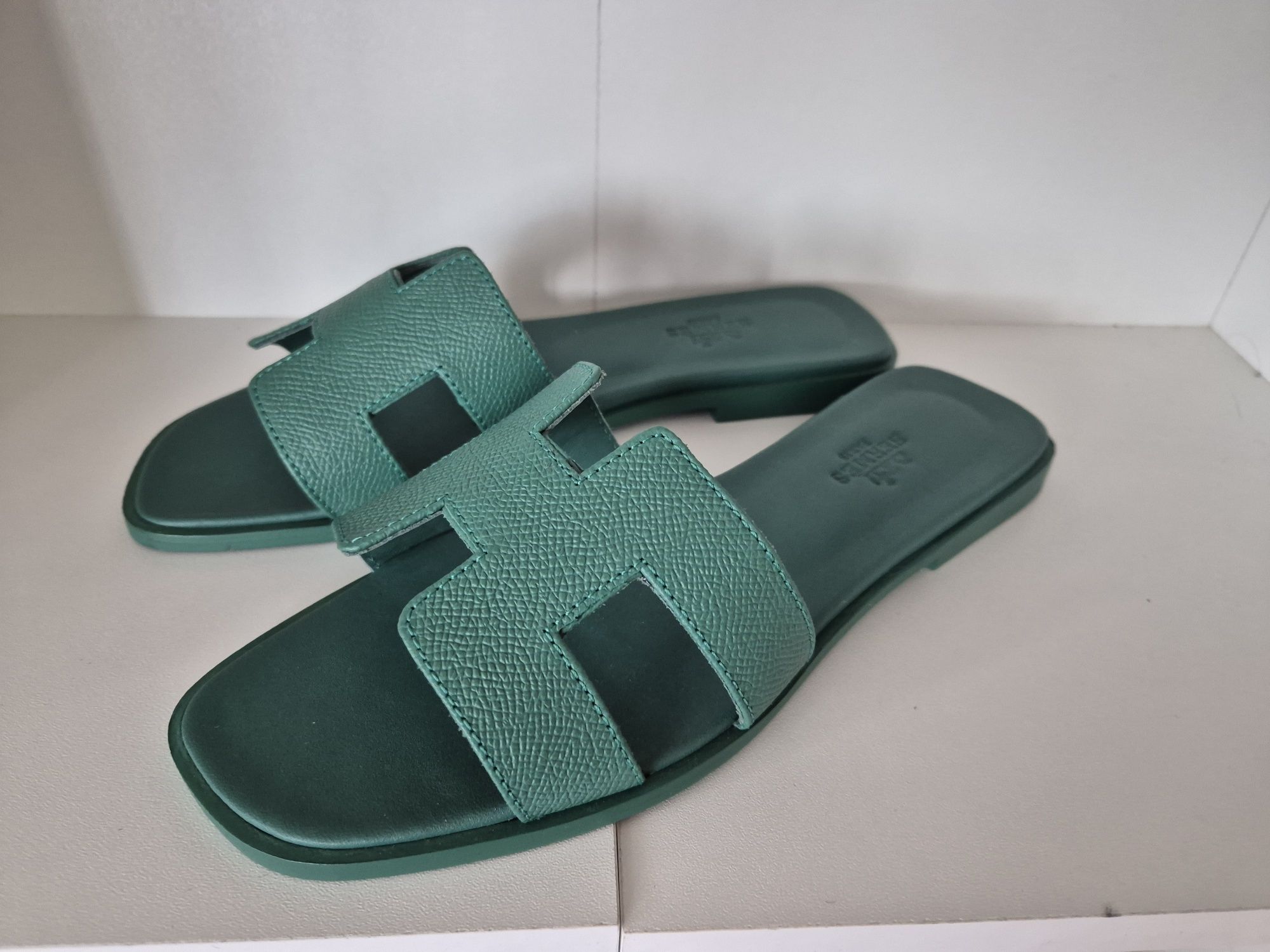 Hermès Oran естествена.кожа