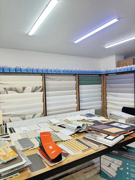 Продам витрину для обои . В идеальном состаянии