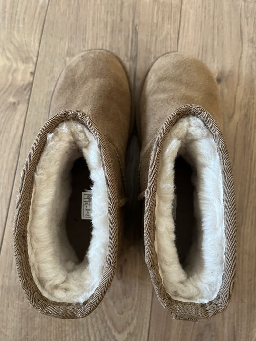 Ugg marimea 37 impecabile