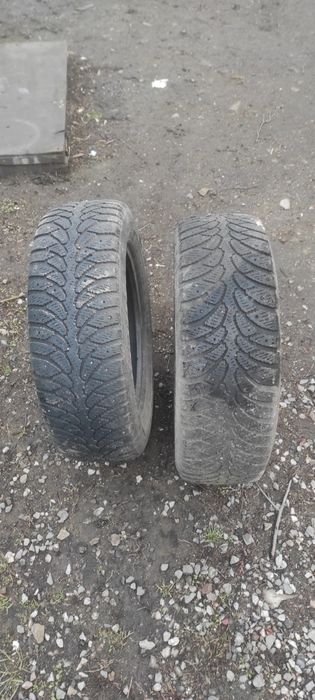 Продам покрышки зимние