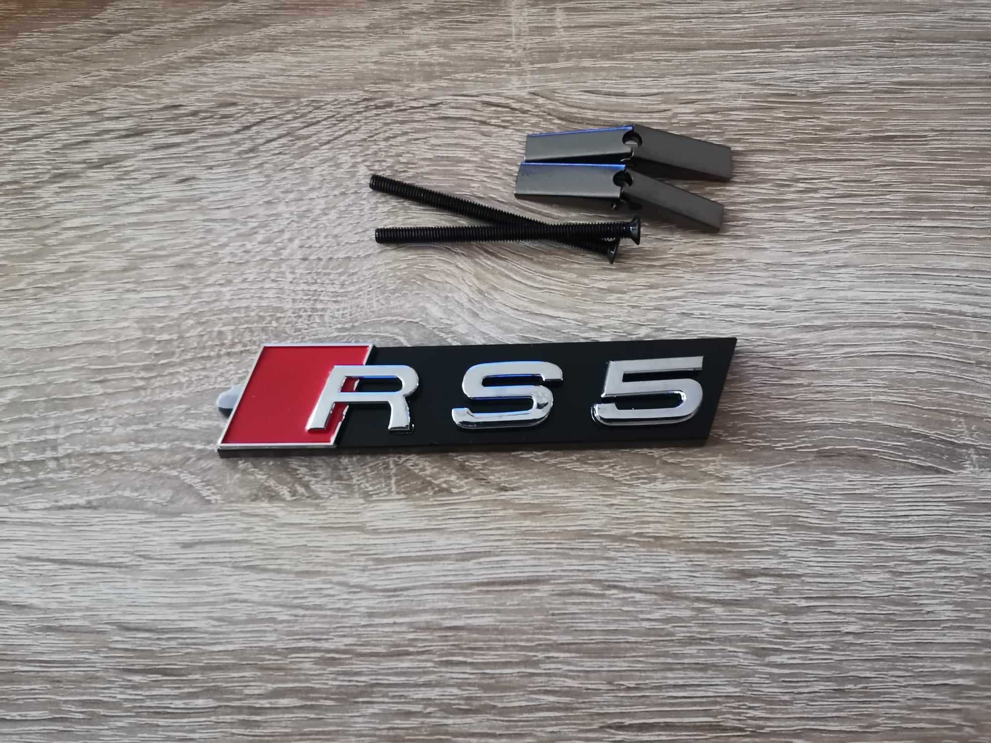 Предна решетка сребриста емблема Audi Ауди RS5