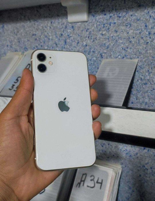 Madeli iPhone 11