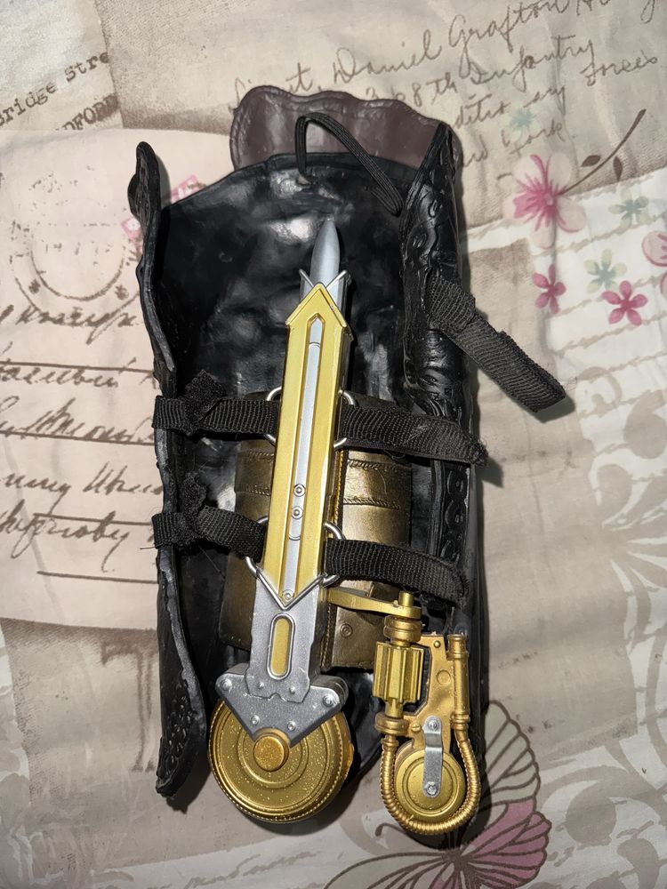 Assassin’s Creed Blade + Assassin’s Creed Notebook