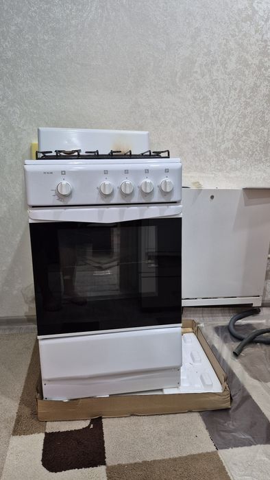 Продам газ плиту