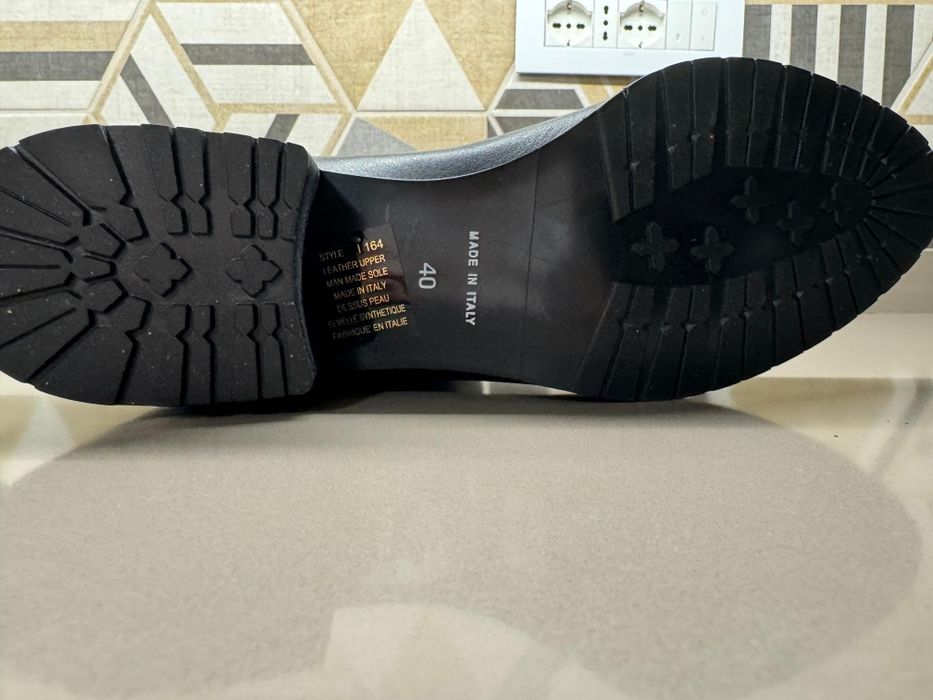 Cizme înalte din piele cu fermoar