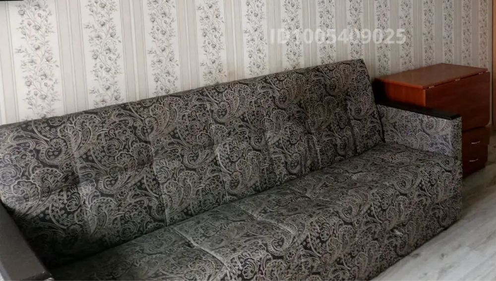 Продам диван срочно