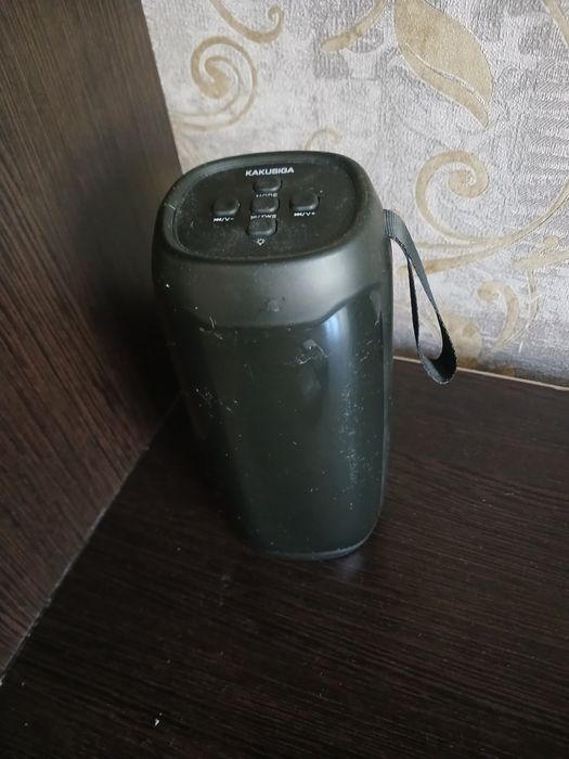 Продам блютуз колонку