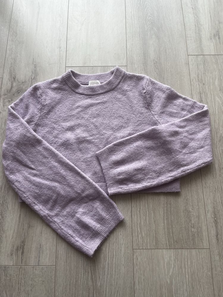 Къс пуловер в цвят светло лилаво