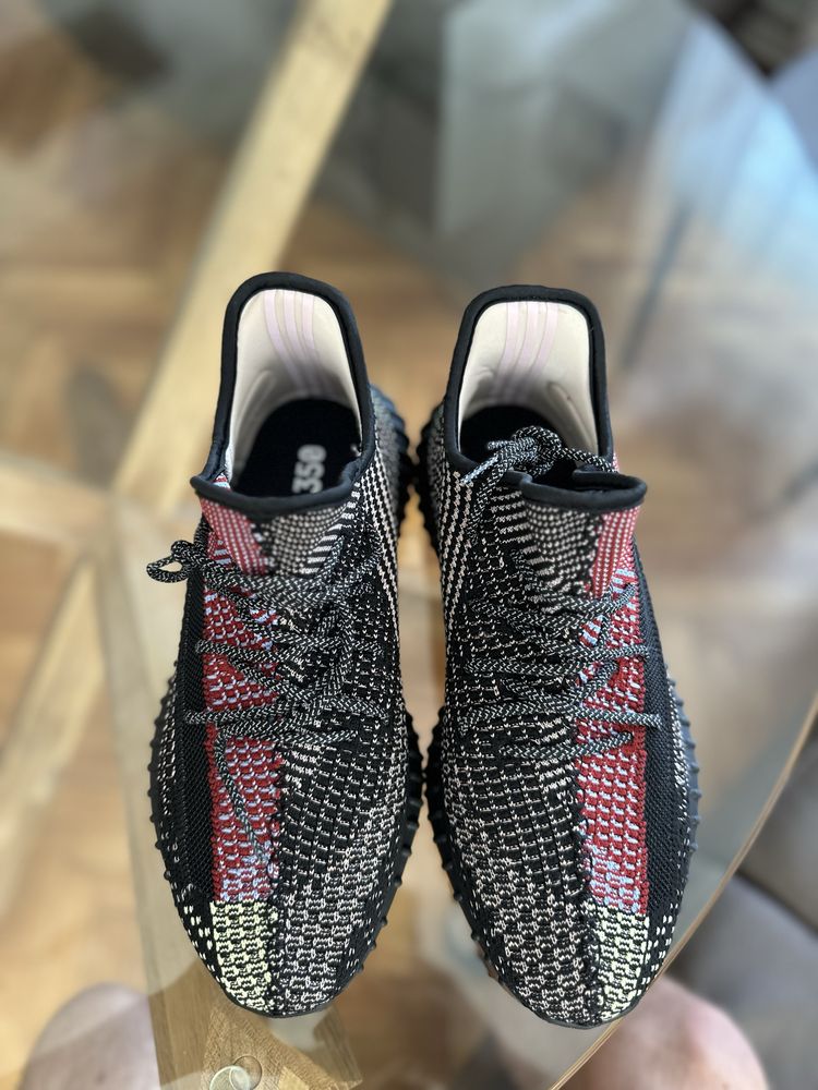 Yeezy Yecheil, 44, Impecabili!