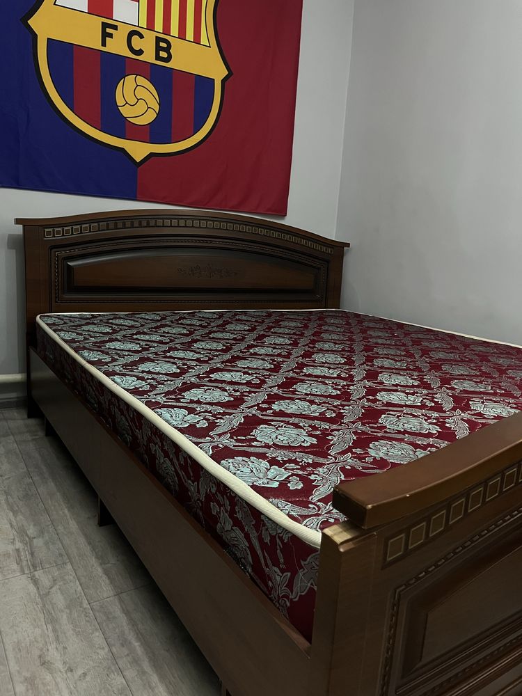 Продается кровать двуспальная