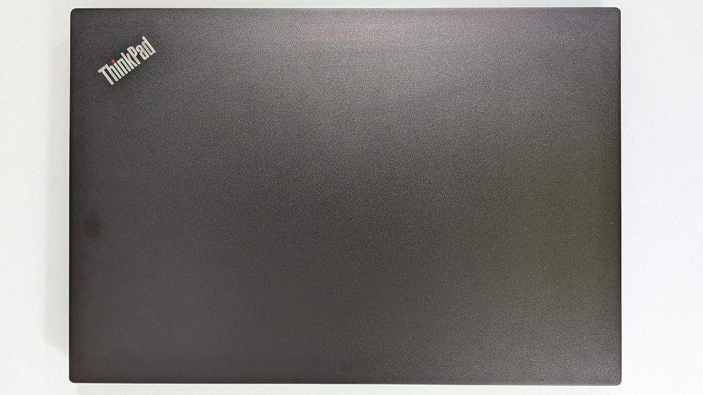 Lenovo ThinkPad E580 15.6" 1920x1080 i5-8250U 8GB RAM 256GB SSD