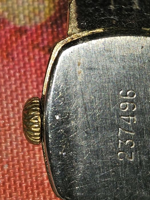 Дамски часовник заря