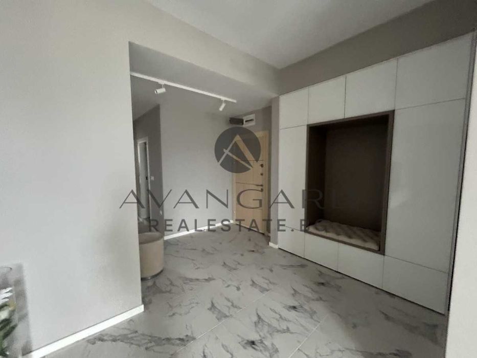 Продава се Четиристаен апартамент в Пловдив, Христо Смирненски - 194 кв.м за 1547 €/кв.м - Снимка #12