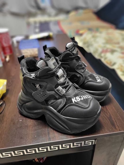 Зимни боти от Румъния