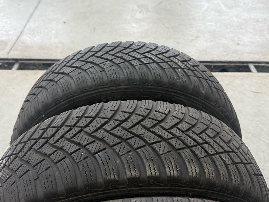 Зимни гуми 205/60/16 дот:24