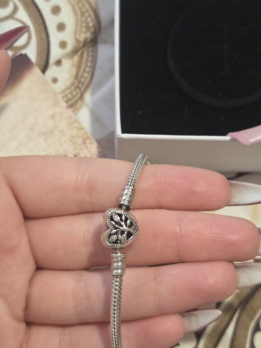 Гривна Пандора с кутия и сертификат