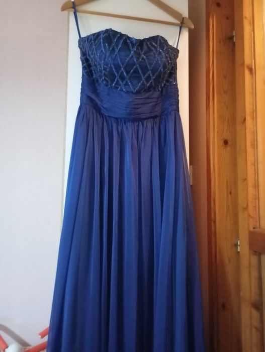 Рокля за абитуриентски бал