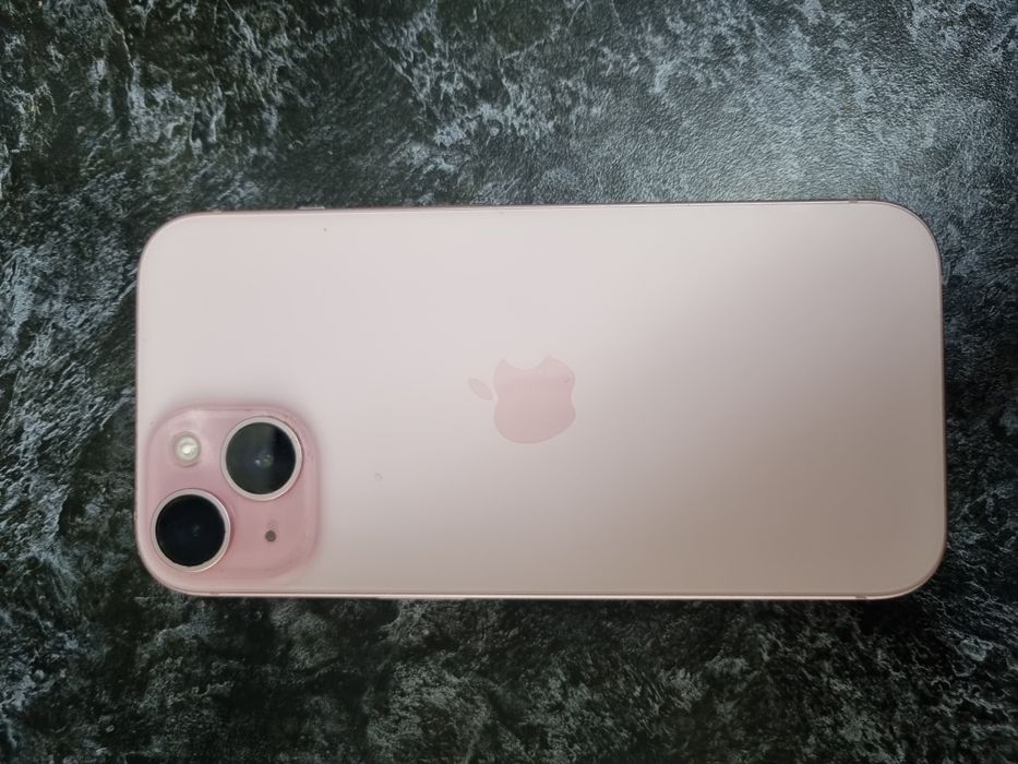 iPhone 15 de vanzare