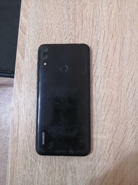 Продам телефон Huawei p smart 2019