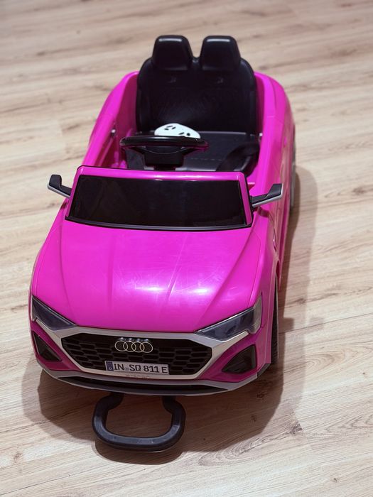 Masina copii Audi Q8 3+ ani