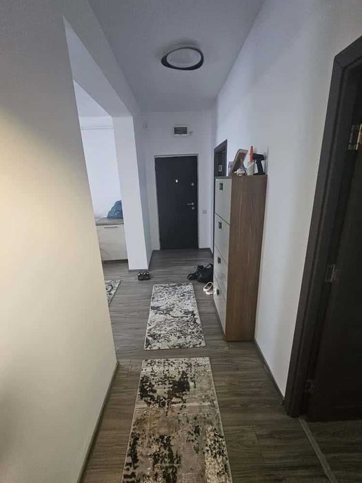 Vand apartament  3 camere ,totul nou