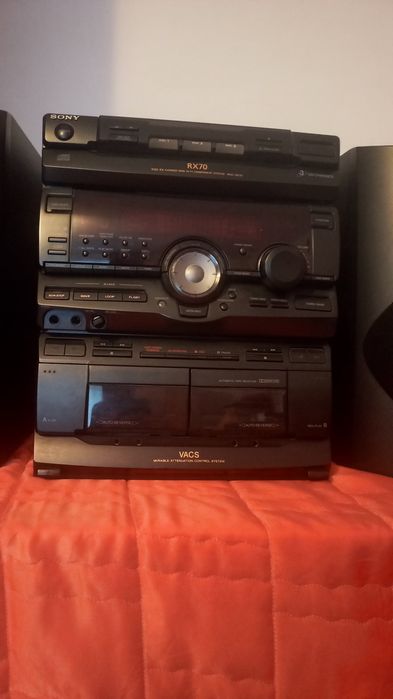 Vând stație de muzica Sony