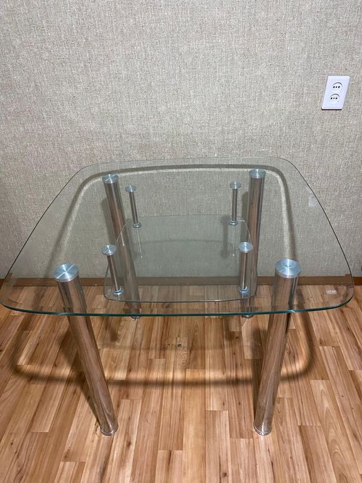 Продам кухонный стол