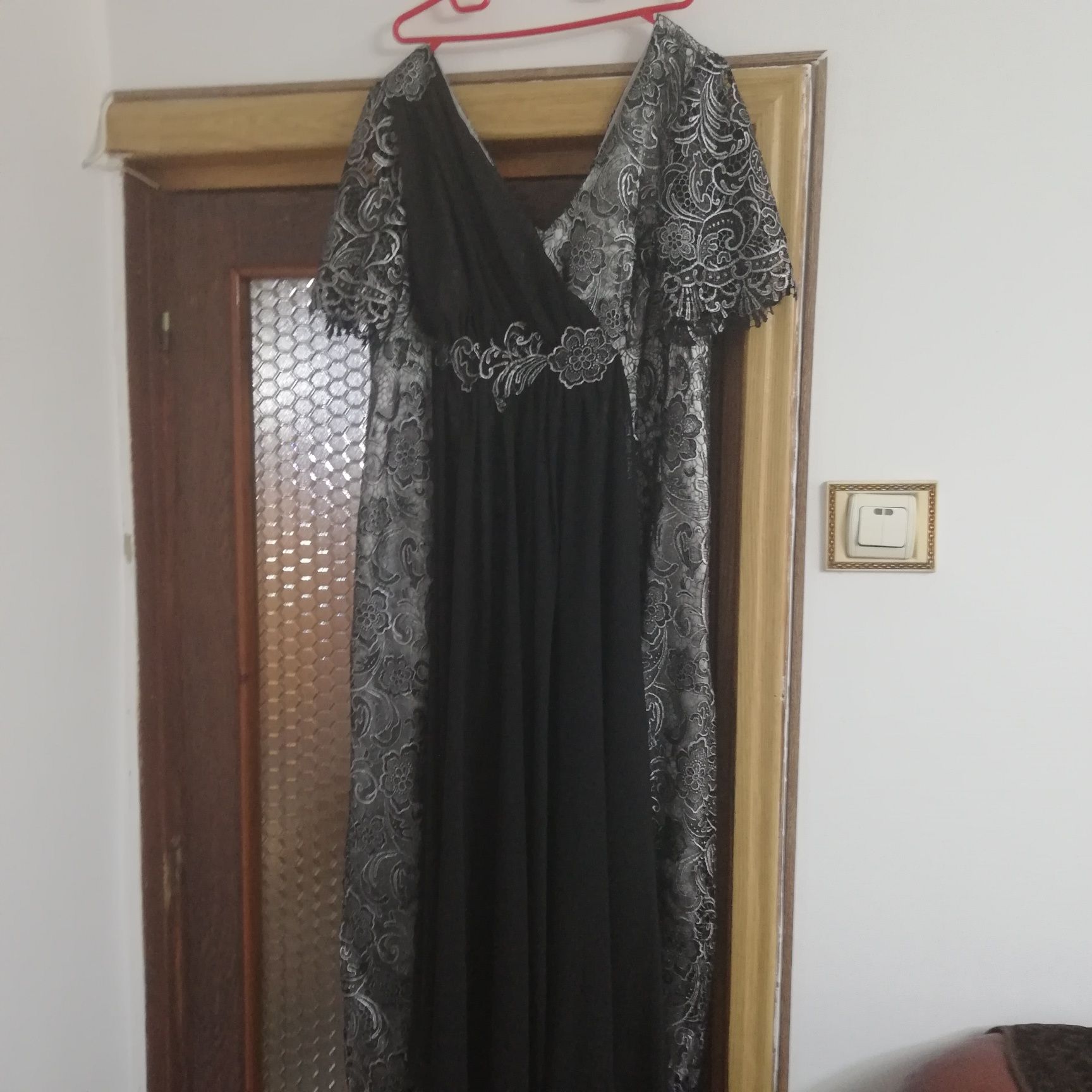 Doua rochii mireasa mărimea 46 -48 și doua rochii soacra mărimea 54-56