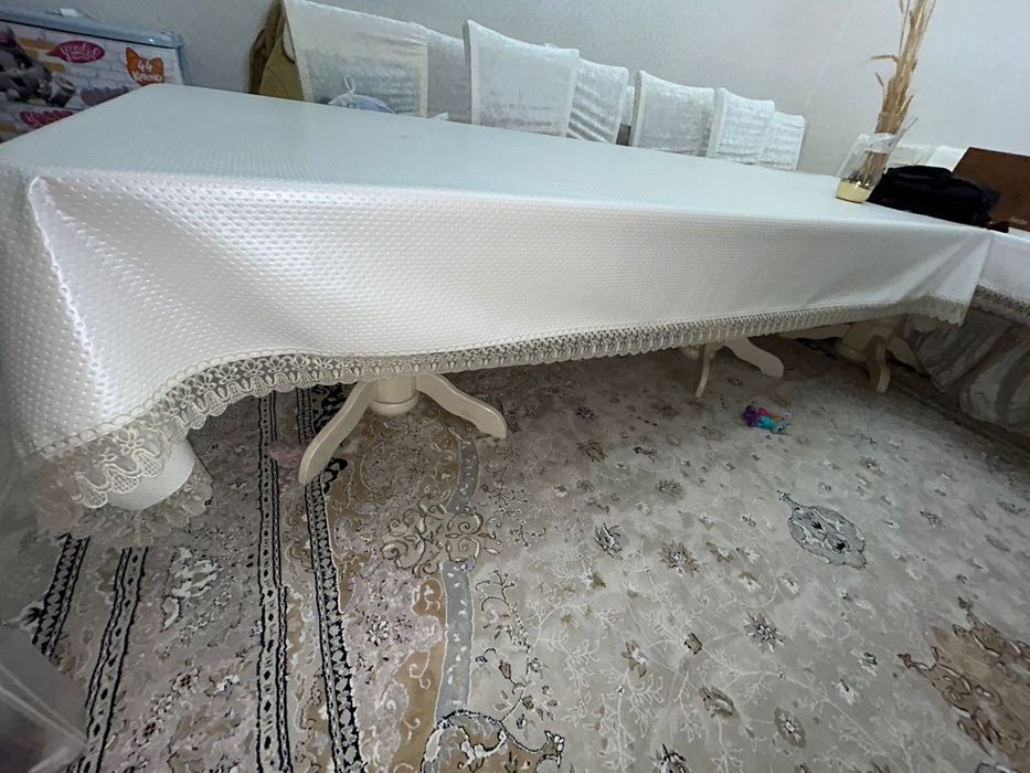 Продается стол вместимость 10 человек