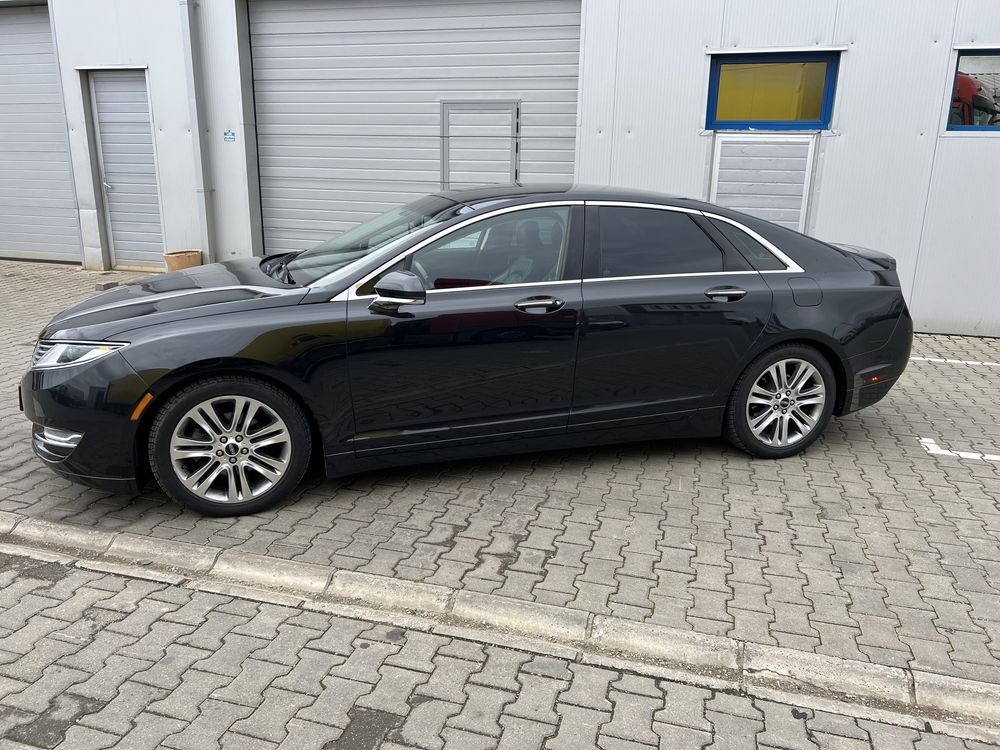 Lincoln MKZ Full Hybrid Variante si Credit