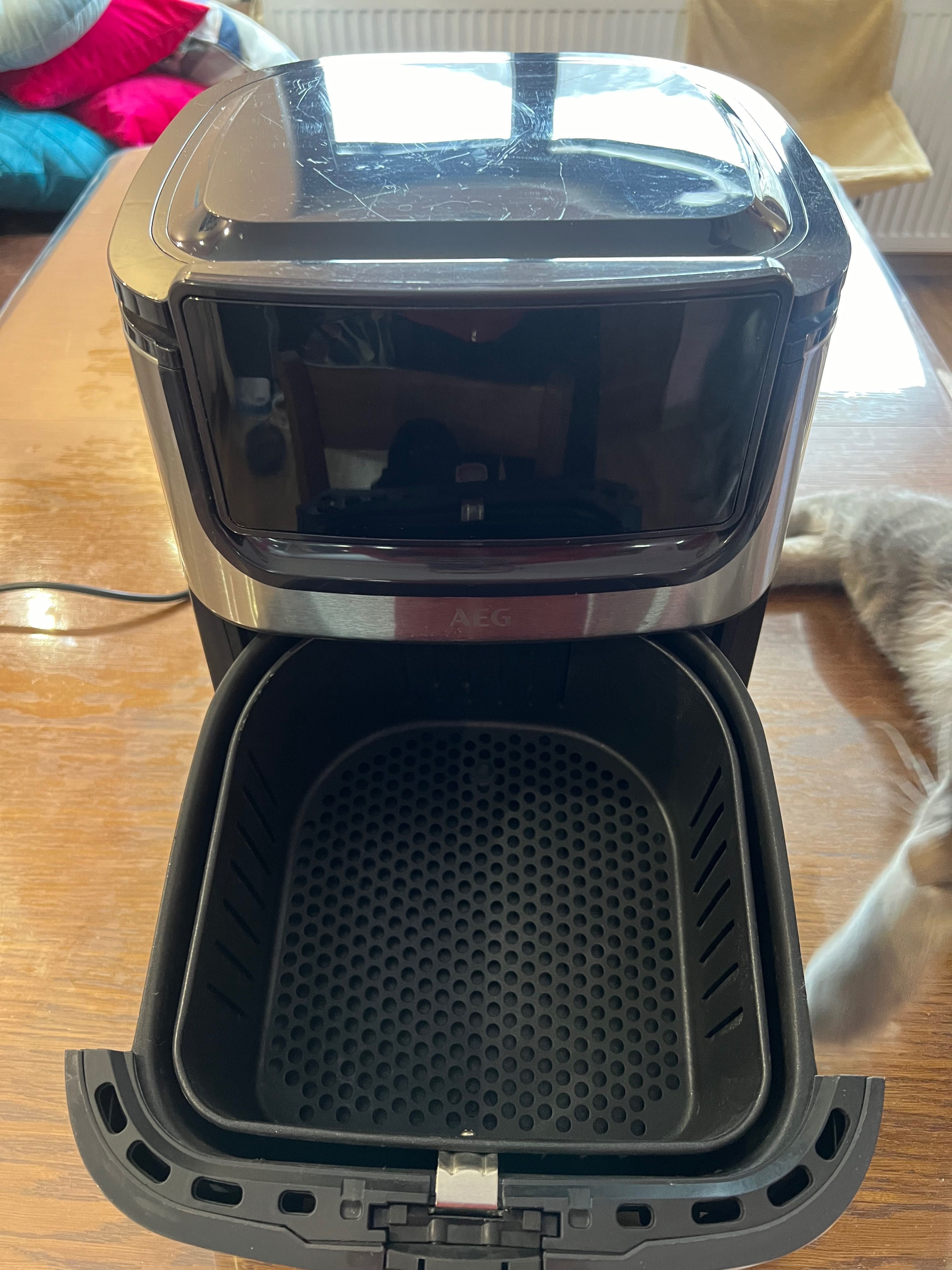 Air fryer  AEG уред за бързо готвене