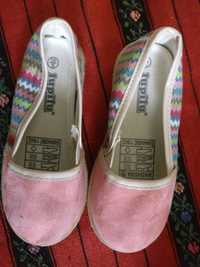 Pantofi lejeri pentru fetite
