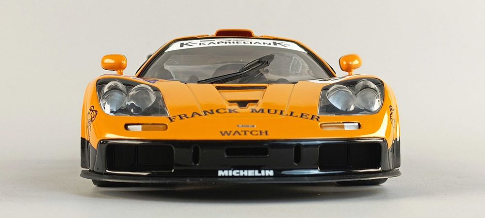 Machetă auto McLaren F1 GTR UT Models scara 1/18