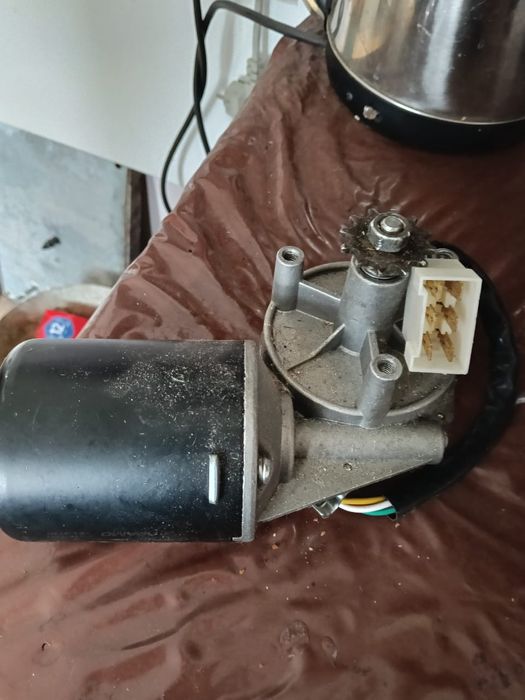 Продам электро редуктор