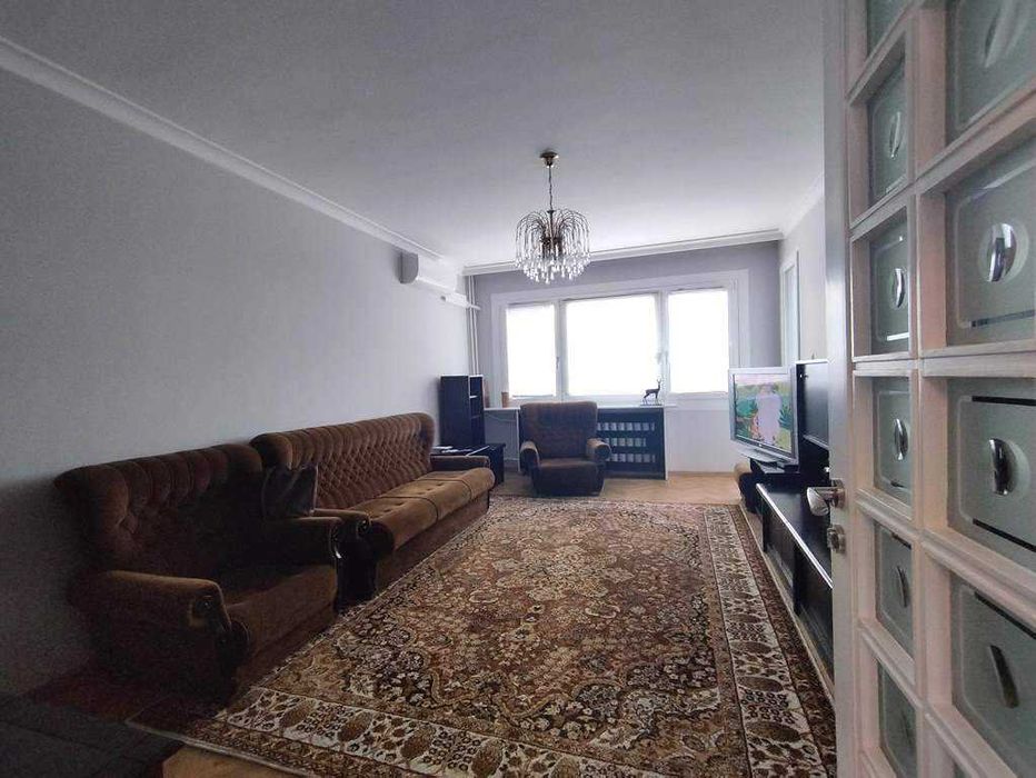 Дава се под наем Тристаен апартамент в София, Света Троица - 120 кв.м за 800 € - Снимка #2