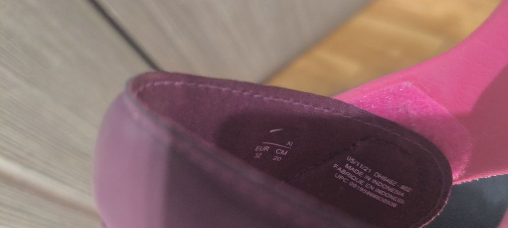Сандали Nike 32 номер