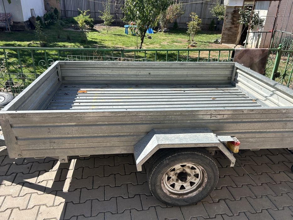 Легковой прицеп