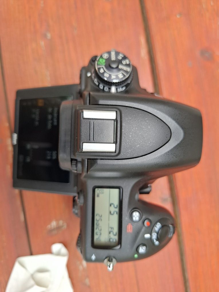 Nikon D750 ca nou