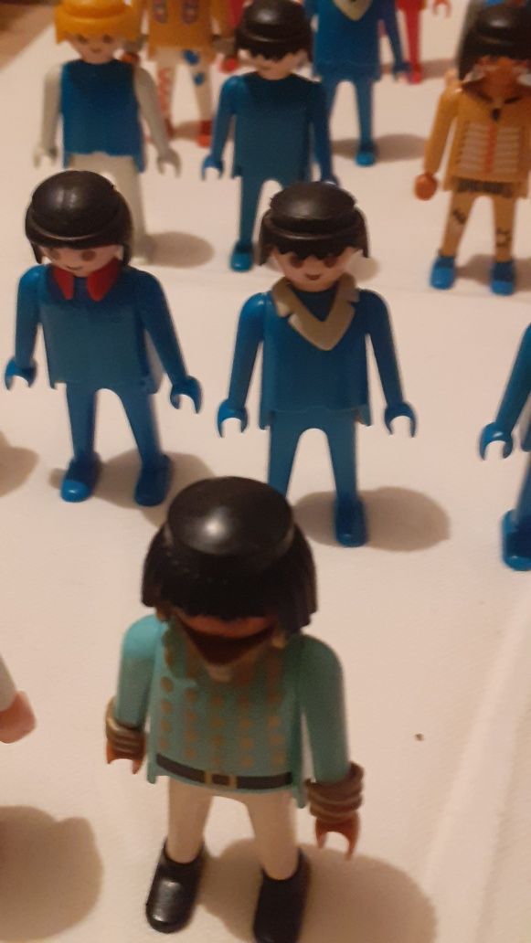Ретро фигурки от LEGO.