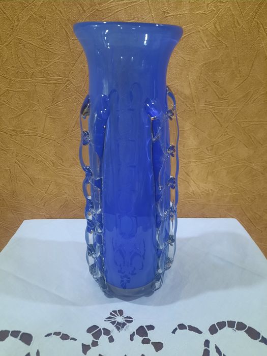 Красивая винтажная ваза, художественное стекло, ручная выдувка, гутная