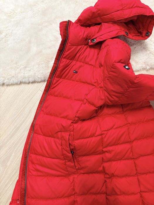 Geaca tommy hilfinger in stare foarte buna