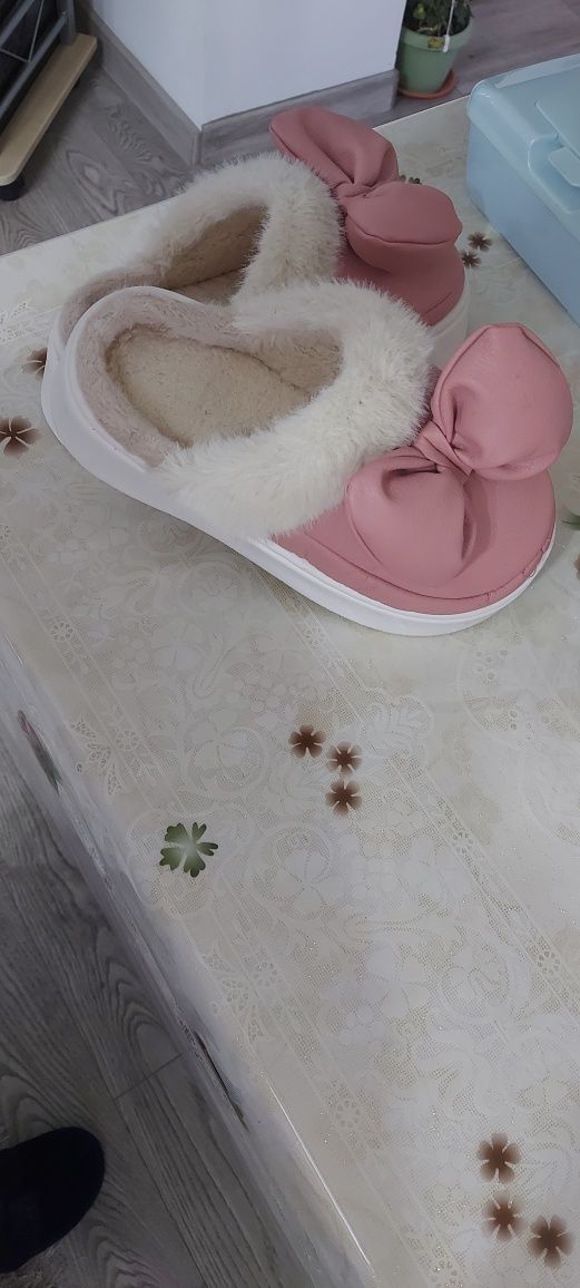 Papuci casa noi roz