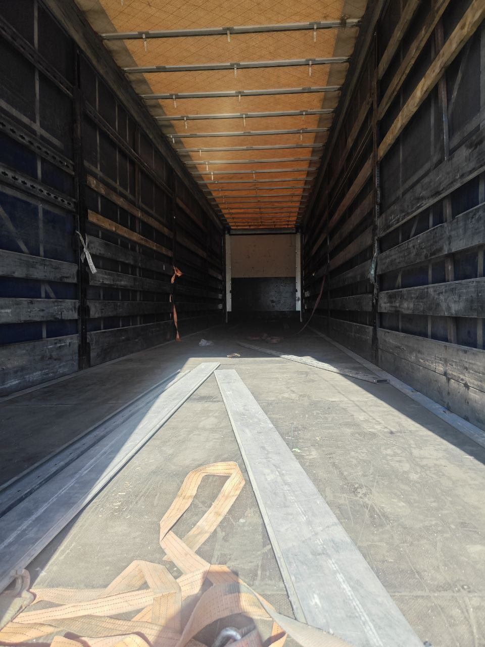 Mercedes Actros 1845 + WIELTON прицеп cотилади