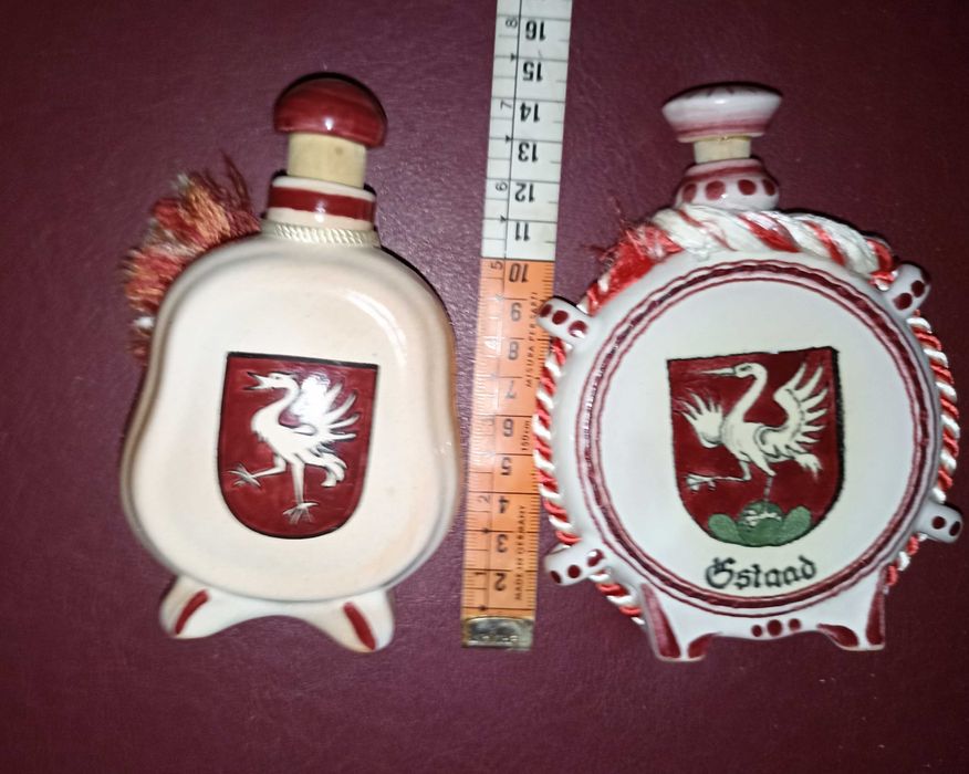 Малки порцеланови бъклички