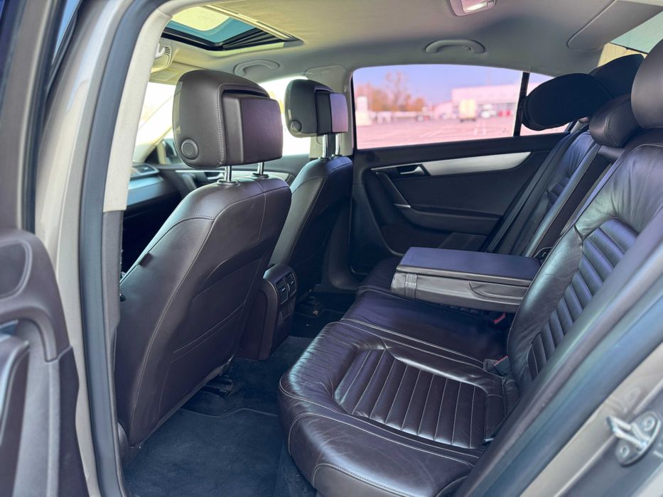 Volkswagen Passat B7 2011 Trapa, Navi, Piele, Incalzire scaune,inscris