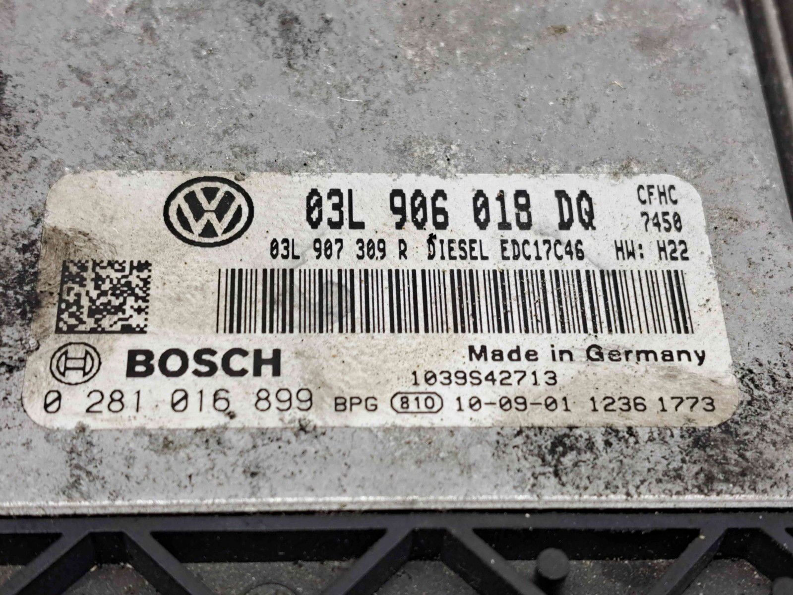 Calculator motor ECU Volkswagen Touran (1T3) [Fabr 2010-2015] 03L90601